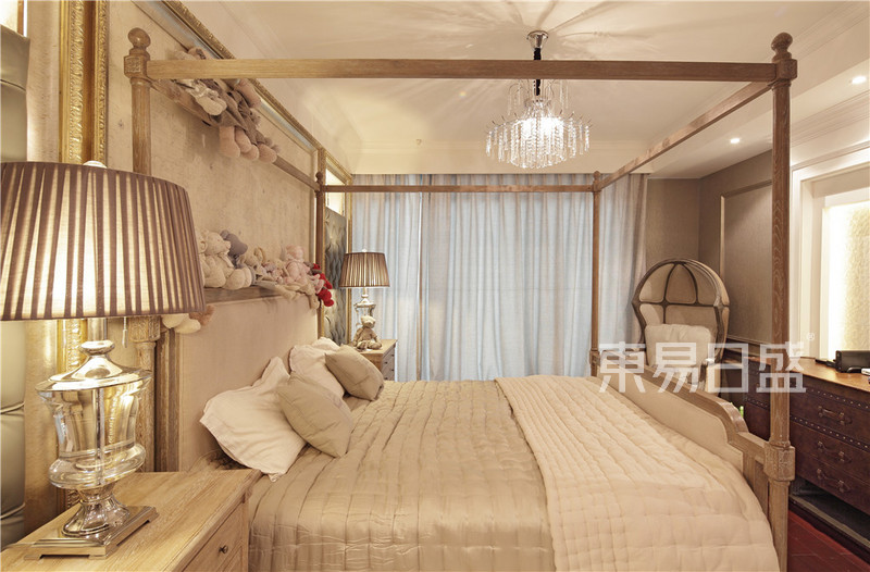 世茂湖滨-欧式风格-350平米卧室