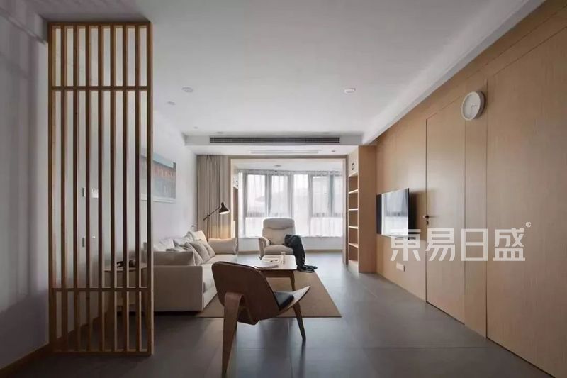 重庆134㎡极简原木风3室2厅户型设计案例解析