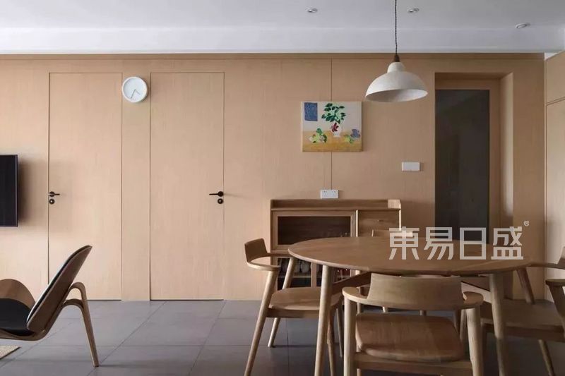 重庆134㎡极简原木风3室2厅户型设计案例解析