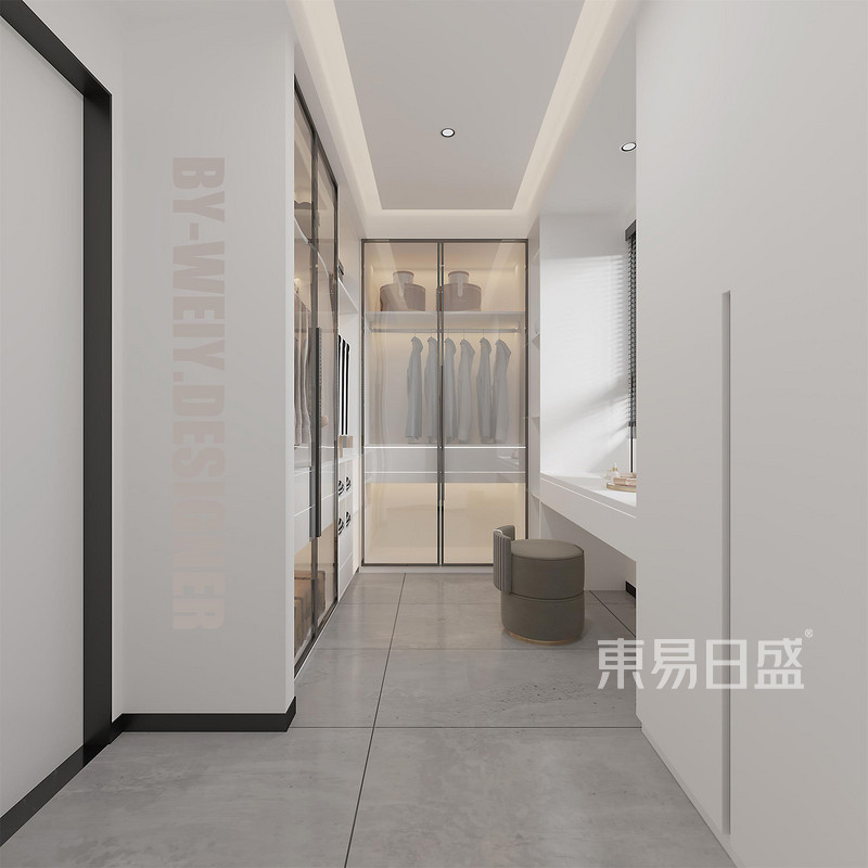 中海广场138平米三居室装修设计户型解析案例